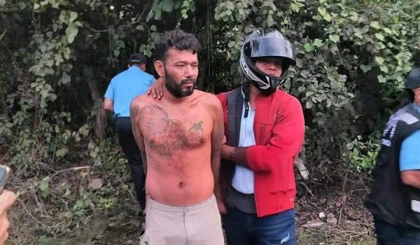 30 años de prisión para misógino que mató a su pareja frente a su hija