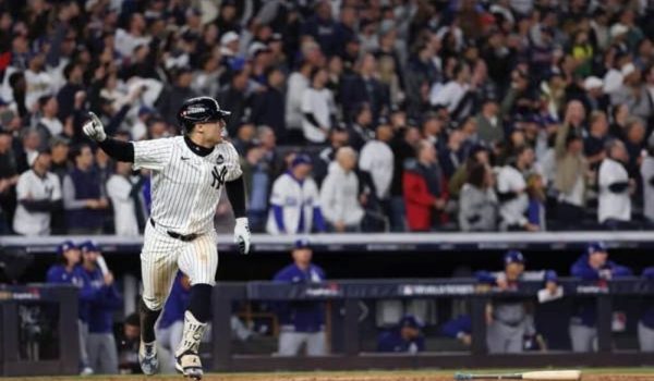 Los Yanquis evitan barrida de los Dodgers en la Serie Mundial