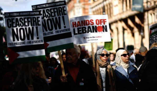 Unas 200 personas participan en protesta a favor del pueblo palestino