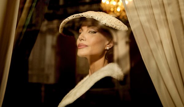 Angelina Jolie: «Hubiera querido ser amiga de María Callas, ambas compartimos la soledad»