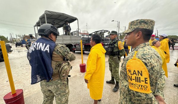 Milton se aleja de las costas del Caribe mexicano sin reportes de víctimas y daños menores