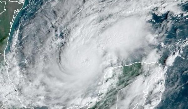 Clases suspendidas, aeropuertos cerrados, evacuaciones… Lo que necesitás saber de la llegada del huracán Milton a Florida  