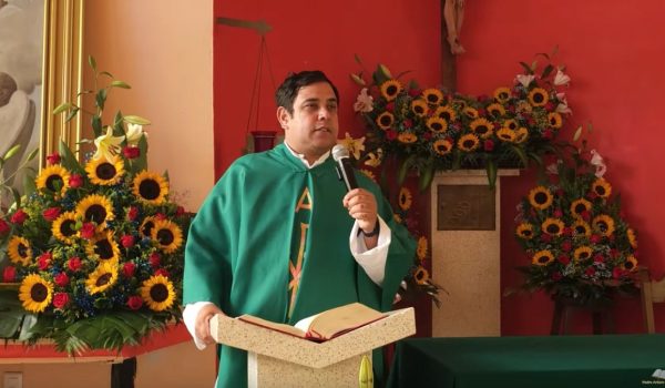 Sacerdote mexicano se refiere al caso de monseñor Álvarez y llama a laicos a defender su fe
