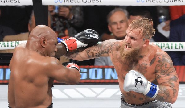 Jake Paul supera a un Mike Tyson destruido por el paso del tiempo