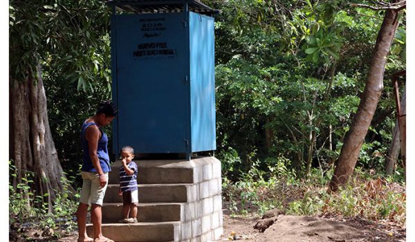 Más del 40 % de la población en Nicaragua usa letrinas