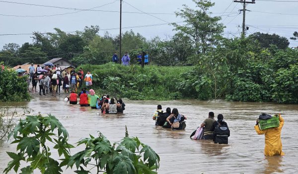 Alerta roja en sur de Honduras, fronterizo con El Salvador y Nicaragua, por tormenta Sara