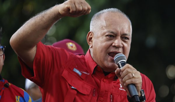 Ministro de Interior de Venezuela llama a prepararse para «todo» en «defensa de la patria»