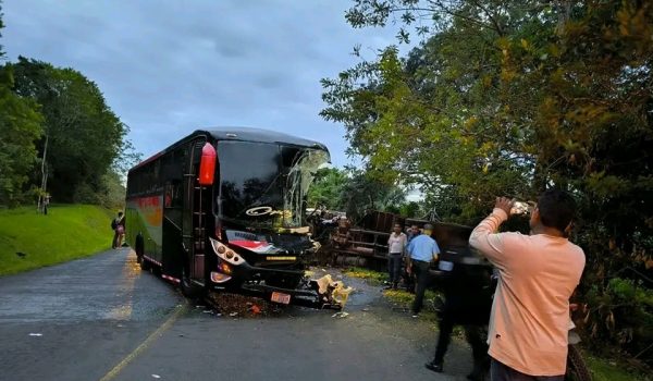 Dos accidentes dejan un fallecido, lesionados y pérdidas materiales