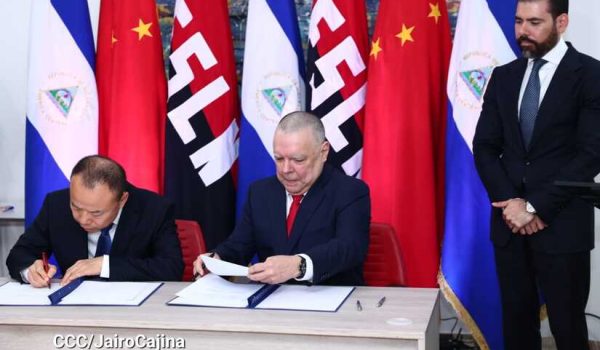 Laureano Ortega insiste en meter a Nicaragua en el mercado regional de medicamentos, ahora con apoyo de China