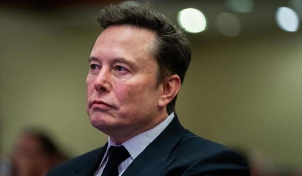 El «gran Elon Musk» convence a Donald Trump para «desmantelar» la burocracia de EE.UU.