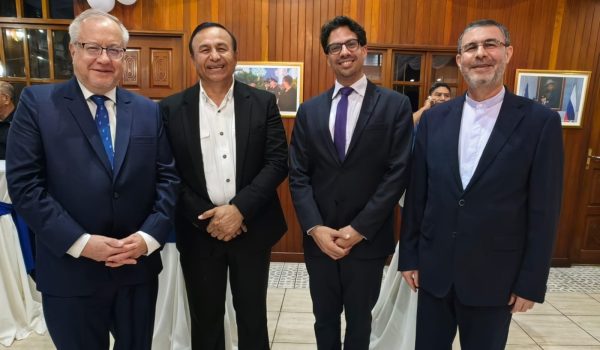 Centro de Capacitación ruso hace actividad a puertas cerradas con presencia de encargado de negocios iraní