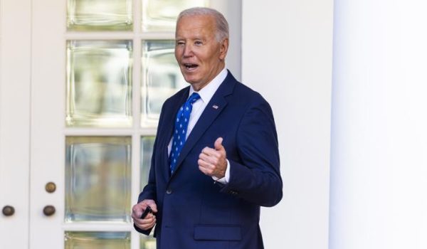 Biden espera que Trump «reconsidere» su idea de imponer aranceles a México y Canadá