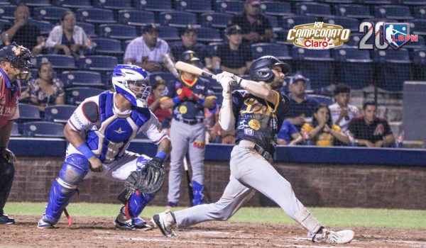 Leones prevalecen en duelo de lanzadores y el Tren se sale del hoyo ante los Tigres