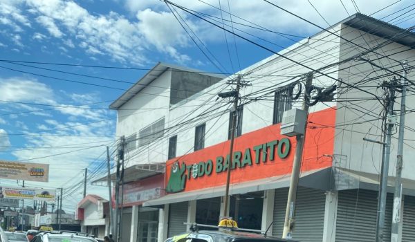 Más de mil nuevos negocios se sumaron al «desorden» del Mercado Oriental