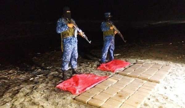 Fuerza Naval incauta lancha con droga cerca de Montelimar