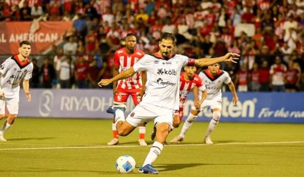 El aura poderosa que posee el Alajuelense en su casa que el Real Estelí debe evitar que le afecte