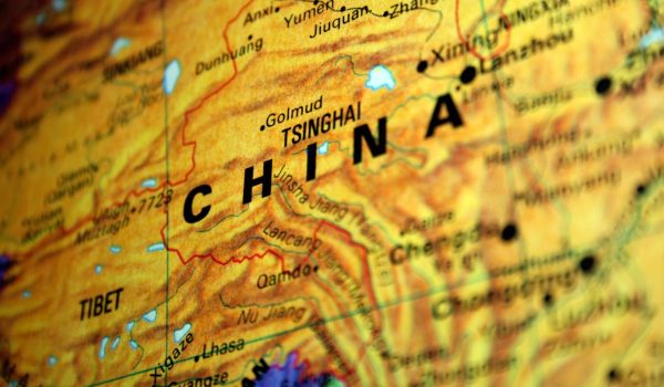 ¿Qué hay detrás de la imposición de compra de tecnología china en instituciones públicas?