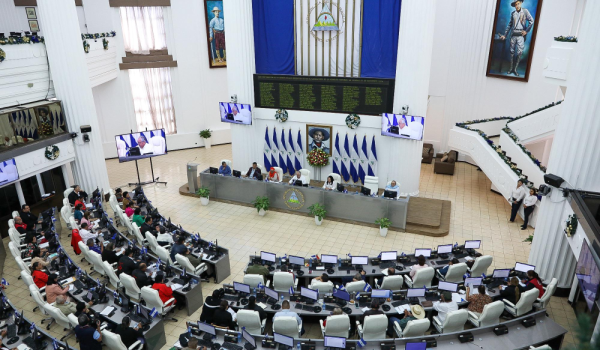 National Assembly of Nicaragua passes law forcing private banks to restore financial services to sanctioned officials