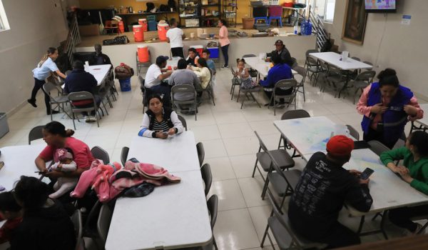 Las deportaciones militarizadas de Trump atemorizan a la frontera pese al «plan» de México