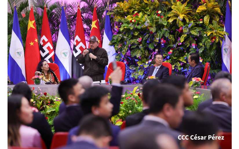 Daniel Ortega y Rosario Murillo, en su intervención durante la XVII Cumbre Empresarial China - América Latina y el Caribe, donde presentó la nueva ruta canalera. Foto: El 19 digital