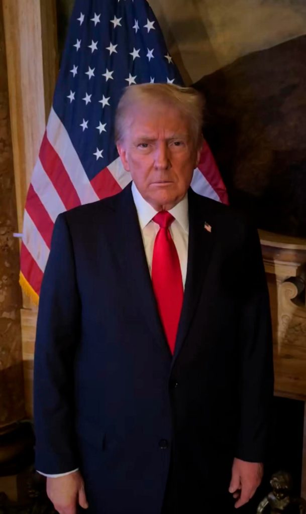 Captura de imagen tomada de un video de la cuenta oficial en X del expresidente Donald Trump durante un anuncio este 5 de noviembre de 2024, desde Palm Beach (EE.UU.). EFE/ Cuenta oficial de X de Donald Trump