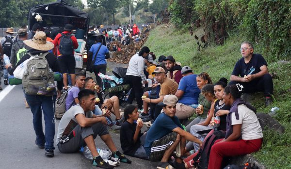 Una caravana migrante sale del sur de México, pese a las declaraciones de Trump y Sheinbaum