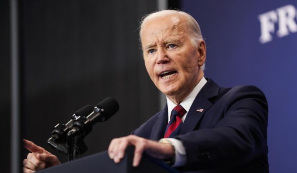Biden avisa que las políticas de Trump podrían suponer un «desastre económico» para EE.UU.