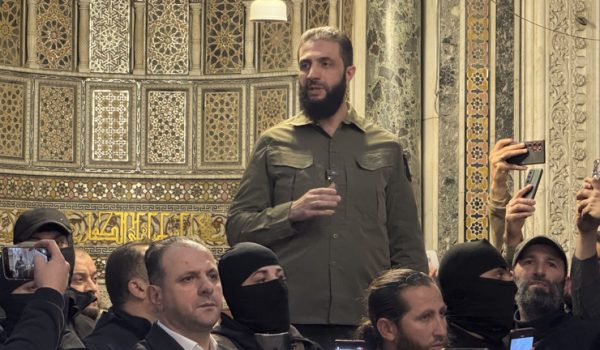 El líder insurgente asegura que los gobiernos extranjeros «no deben preocuparse» por Siria