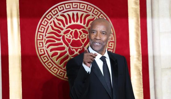 Denzel Washington se convierte en ministro de una iglesia pentecostal en Nueva York