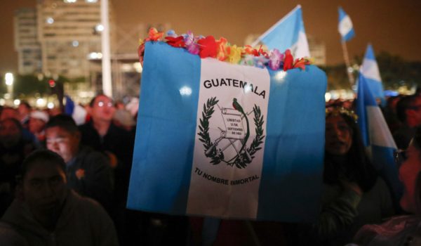 Fiscalía de Guatemala emite orden de captura contra periodista exiliado Juan Luis Font