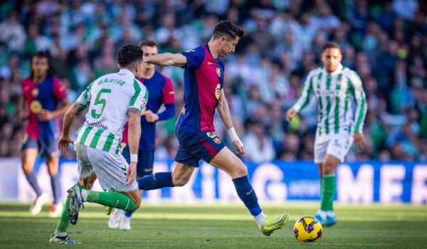 Un Barcelona gris empata ante el Betis