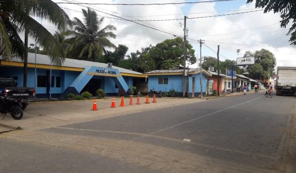 Policía de Rosita en la búsqueda del femicida frustrado