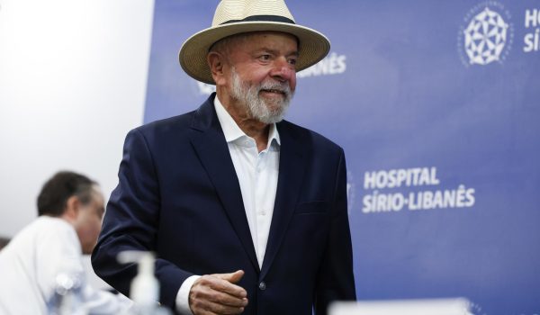 Lula dice que se «preocupó» por su salud tras la cirugía por una hemorragia intracraneal