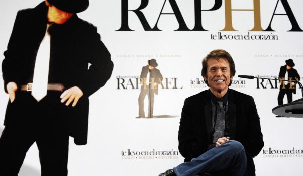 cantante Raphael