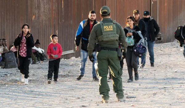 El presidente electo de Estados Unidos, el republicano Donald Trump, ha prometido tomar medidas enérgicas contra los cruces fronterizos y llevar a cabo deportaciones masivas una vez que asuma el cargo en enero. (Archivo 14.12.2023)