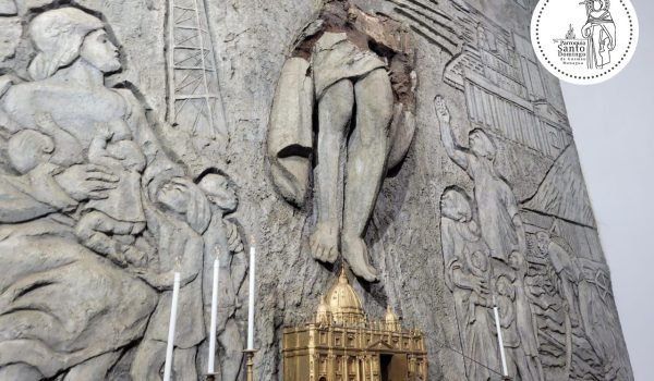 Colapsa imagen de Cristo Resucitado, de más de 50 años de antigüedad, en la parroquia Santo Domingo de Guzmán