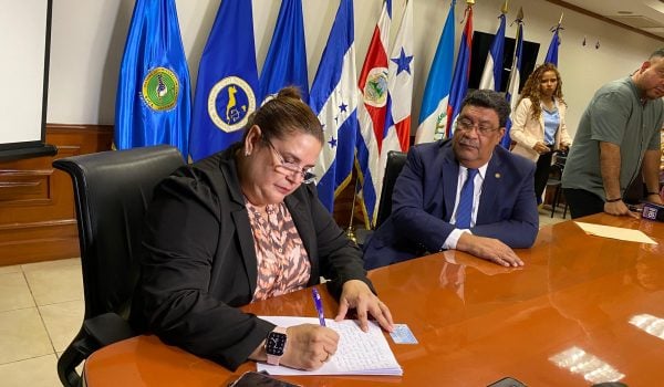 En una carta fechada el 18 de marzo de 2025, el cocanciller de la dictadura, Valdrack Jaentschke, notificó el retiro de Nicaragua de la Corte Centroamericana de Justicia. LA PRENSA/ARCHIVO
