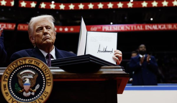 Eliminar la ciudadanía por nacimiento, el retiro de la OMS, reconocer solo dos géneros… Lo que necesitás saber del regreso de Trump al poder