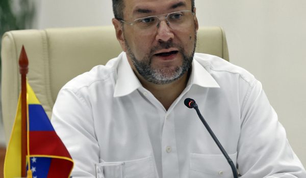 Venezuela ordena reducir la representación diplomática de Países Bajos, Francia e Italia