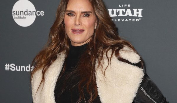 Brooke Shields revela que le sometieron a un rejuvenecimiento vaginal sin consentimiento