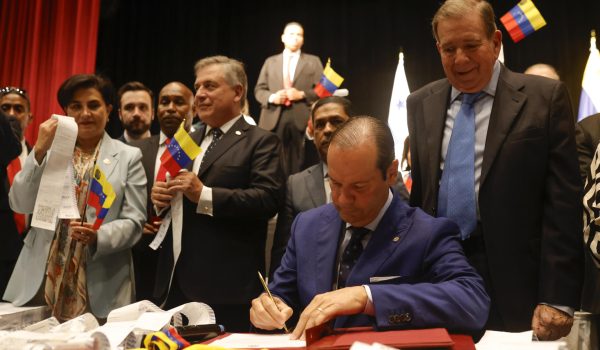 Panamá «custodia todas» las actas que darían el triunfo a González Urrutia en Venezuela