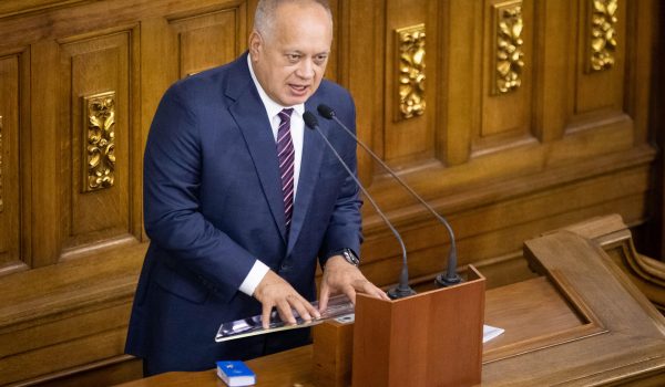 Cabello tacha de «paja» el anuncio de González Urrutia de que jurará al cargo en Venezuela