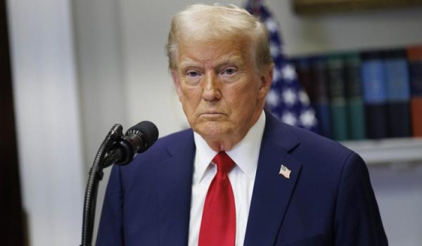 Trump sugiere que podría cortar fondos federales a las ciudades santuario de inmigrantes