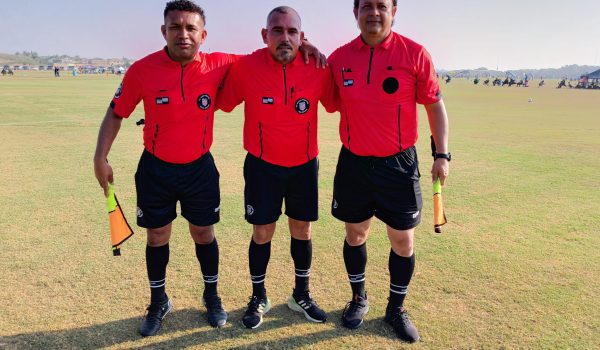 Frank Silva, el árbitro de fútbol que ayuda a los migrantes nicaragüenses 
