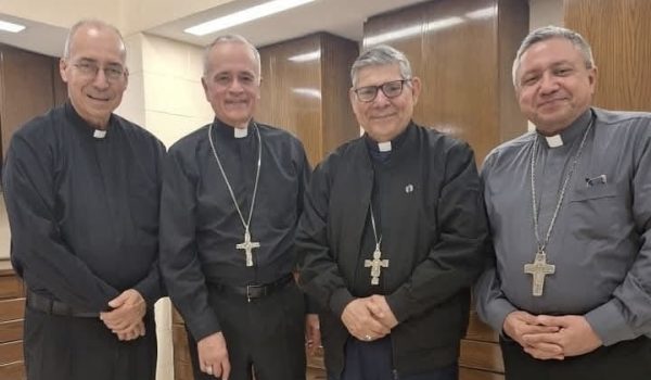 Obispos desterrados celebraron en Florida el aniversario sacerdotal de monseñor Silvio Báez