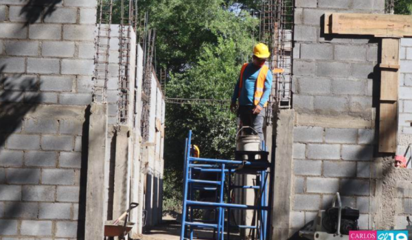 Régimen asegura que hay un «boom» en construcción en el comercio e industria