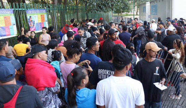 Las peticiones de asilo en México caen casi a la mitad en 2024 pese a la migración récord