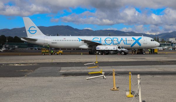 Guatemala dialogará con EE.UU. para que no trasladen a migrantes deportados con grilletes
