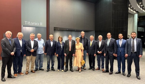 González Urrutia se reúne en Panamá con varios expresidentes latinoamericanos