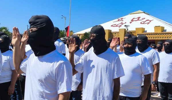 Régimen crea su ejército del terror al juramentar a miles de «policías voluntarios»